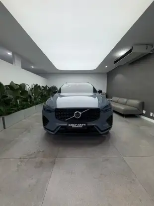 VOLVO-XC60-2023
