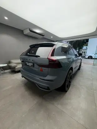 VOLVO-XC60-2023