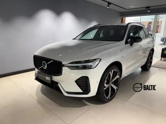 VOLVO-XC60-2023