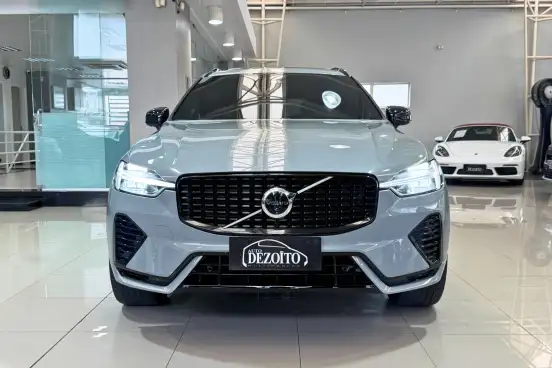 VOLVO-XC60-2024