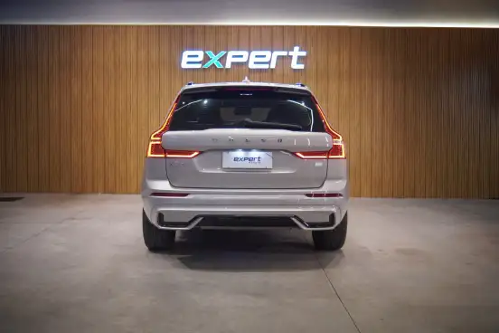 VOLVO-XC60-2023