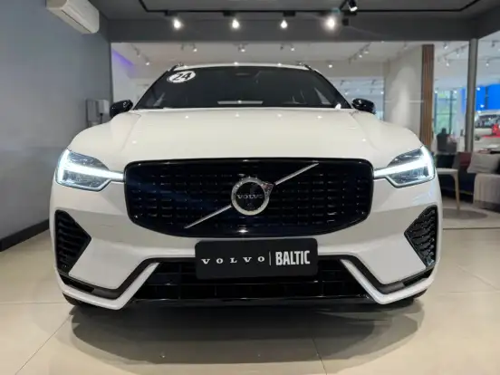 VOLVO-XC60-2024