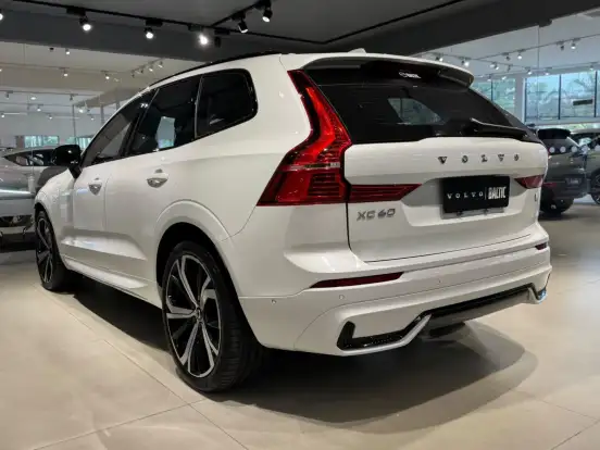 VOLVO-XC60-2.0 T8 RECHARGE ULTIMATE DARK AWD GEARTRONIC VOLVO-XC60-2024