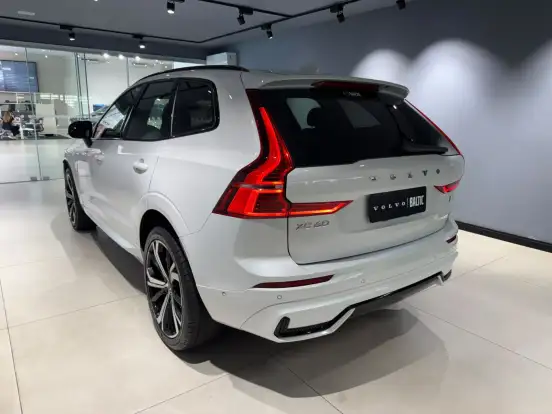 VOLVO-XC60-2.0 T8 RECHARGE ULTIMATE DARK AWD GEARTRONIC VOLVO-XC60-2023