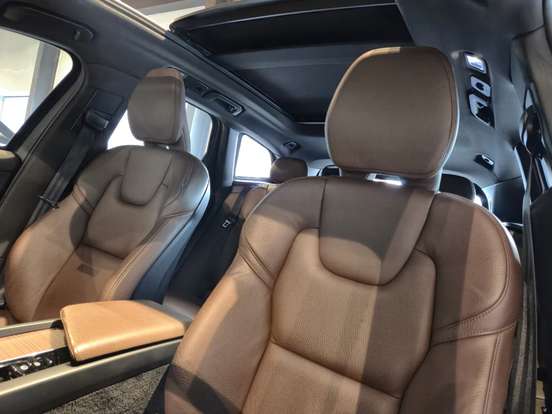 VOLVO-XC60-2.0 T5 GASOLINA MOMENTUM AWD GEARTRONIC VOLVO-XC60-2020