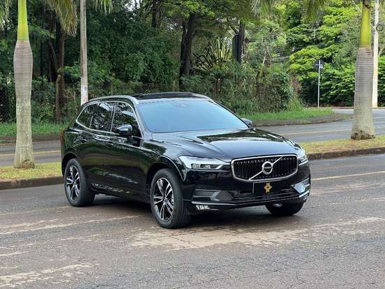 VOLVO-XC60-2019