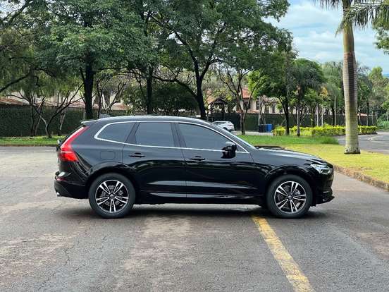 VOLVO-XC60-2019