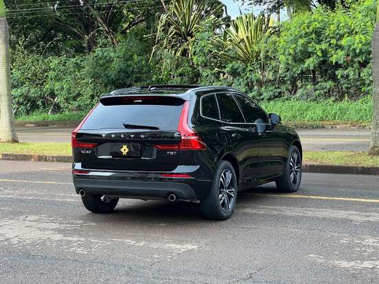 VOLVO-XC60-2.0 T5 GASOLINA MOMENTUM AWD GEARTRONIC VOLVO-XC60-2019