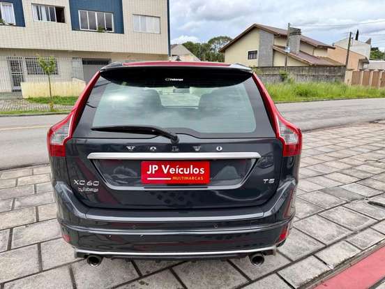 VOLVO-XC60-2014