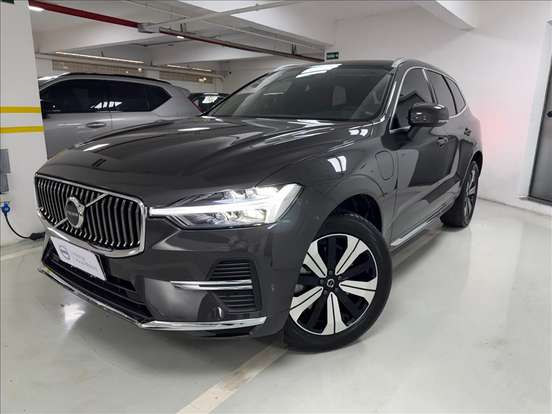 VOLVO-XC60-2023