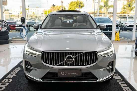 VOLVO-XC60-2023
