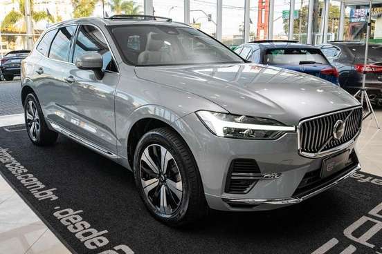 VOLVO-XC60-2023