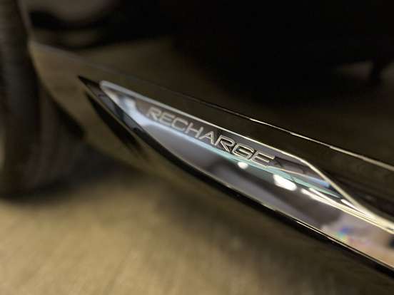 VOLVO-XC60-2023