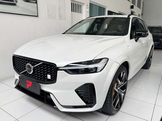VOLVO-XC60-2023