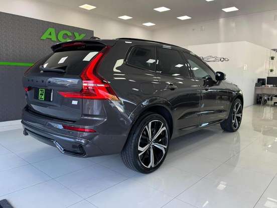 VOLVO-XC60-2023