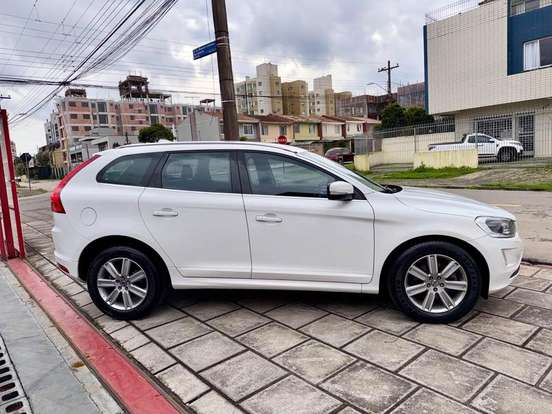 VOLVO-XC60-2.4 D5 KINETIC DIESEL AWD 4P AUTOMÁTICO VOLVO-XC60-2016