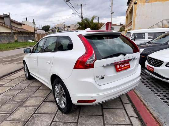 VOLVO-XC60-2016