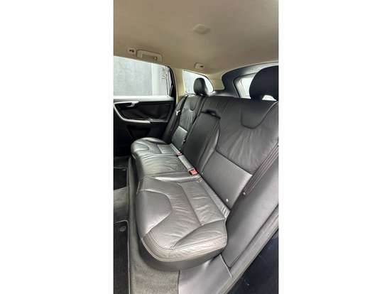 VOLVO-XC60-2009