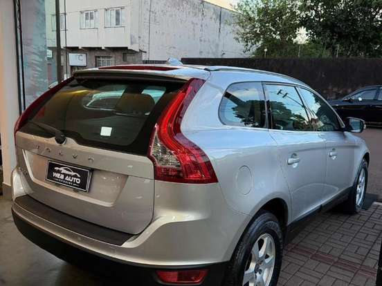 VOLVO-XC60-3.0 COMFORT AWD TURBO GASOLINA 4P AUTOMÁTICO VOLVO-XC60-2010