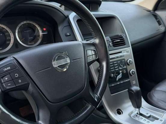 VOLVO-XC60-3.0 COMFORT AWD TURBO GASOLINA 4P AUTOMÁTICO VOLVO-XC60-2010
