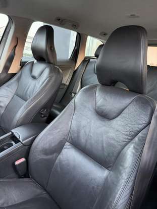 VOLVO-XC60-2010