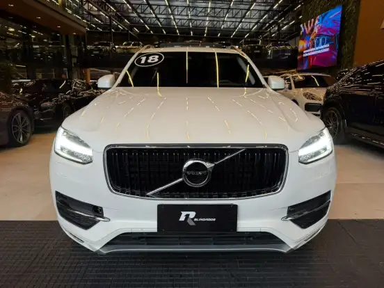 VOLVO-XC90-2.0 T6 GASOLINA MOMENTUM AWD GEARTRONIC VOLVO-XC90-2017