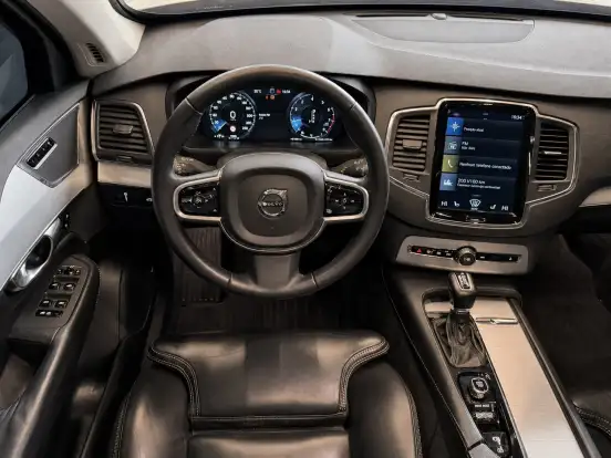 VOLVO-XC90-2.0 T6 GASOLINA MOMENTUM AWD GEARTRONIC VOLVO-XC90-2017