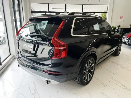 VOLVO-XC90-2017