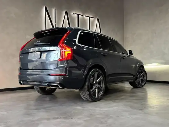 VOLVO-XC90-2018