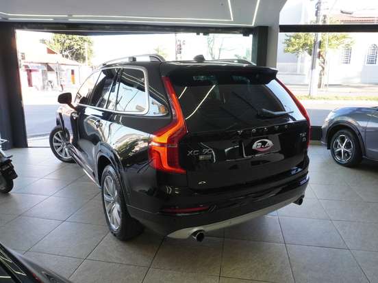 VOLVO-XC90-2015