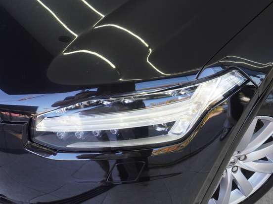 VOLVO-XC90-2015