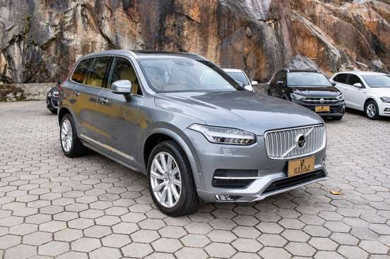 VOLVO-XC90-2016