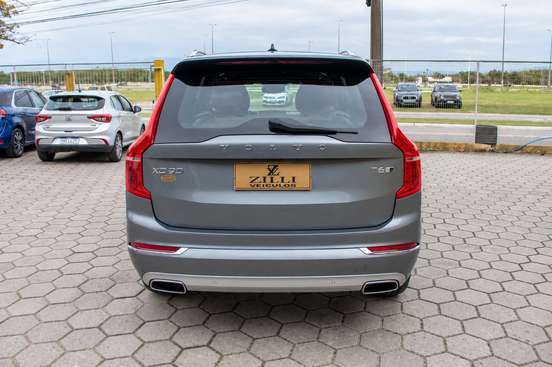 VOLVO-XC90-2016