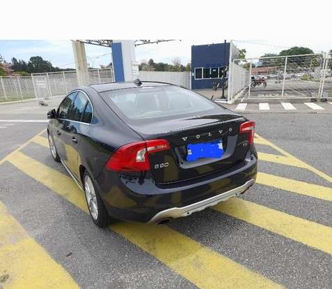 VOLVO-S60-2011