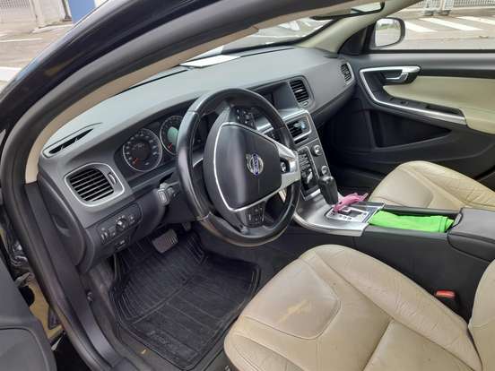 VOLVO-S60-2.0 T5 DYNAMIC GASOLINA 4P AUTOMÁTICO VOLVO-S60-2011