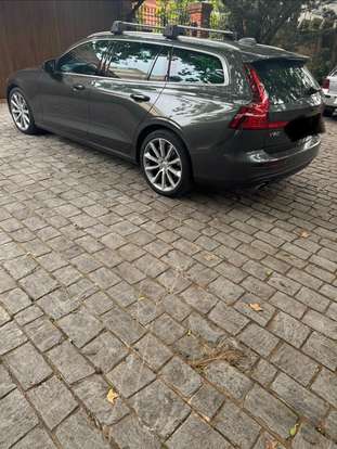 VOLVO-V60-2019