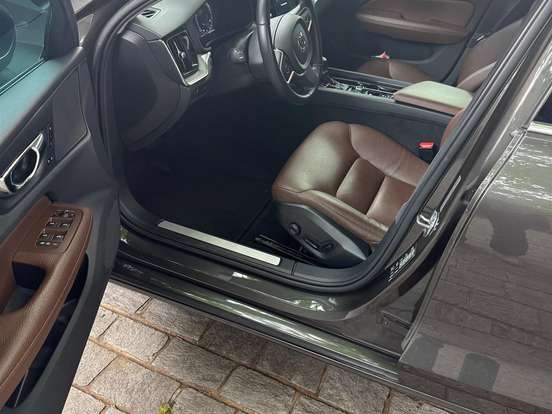 VOLVO-V60-2.0 T5 GASOLINA MOMENTUM GEARTRONIC VOLVO-V60-2019