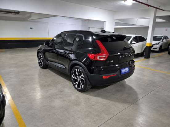 VOLVO-XC40-1.5 T5 RECHARGE R-DESIGN GEARTRONIC VOLVO-XC40-2020
