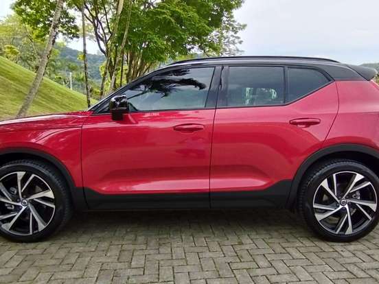 VOLVO-XC40-2.0 T5 GASOLINA R-DESIGN AWD GEARTRONIC VOLVO-XC40-2019