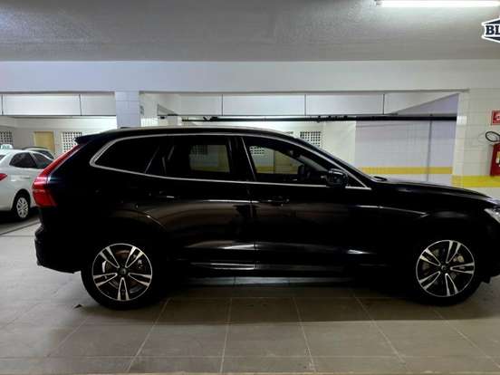 VOLVO-XC60-2.0 T8 HYBRID MOMENTUM AWD GEARTRONIC VOLVO-XC60-2020
