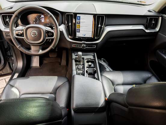VOLVO-XC60-2.0 T8 HYBRID MOMENTUM AWD GEARTRONIC VOLVO-XC60-2020