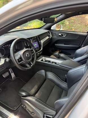 VOLVO-XC60-2019