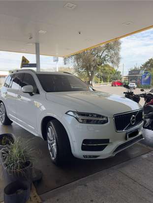 VOLVO-XC90-2015