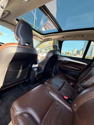 VOLVO-XC90-2019