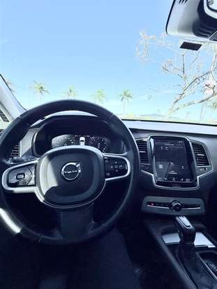 VOLVO-XC90-2019