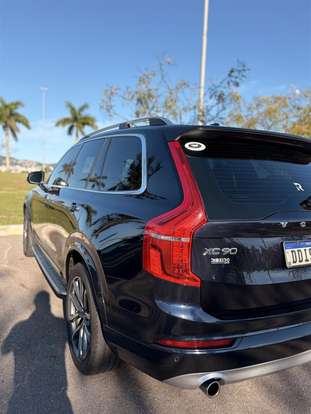 VOLVO-XC90-2019