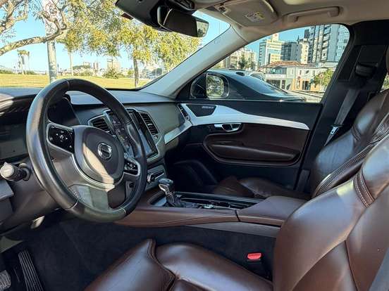 VOLVO-XC90-2.0 T6 GASOLINA MOMENTUM AWD GEARTRONIC VOLVO-XC90-2019
