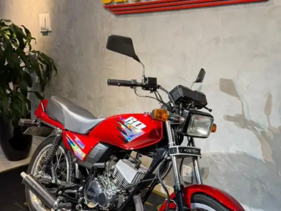 YAMAHA-RD 135 YAMAHA-RD 135-1995