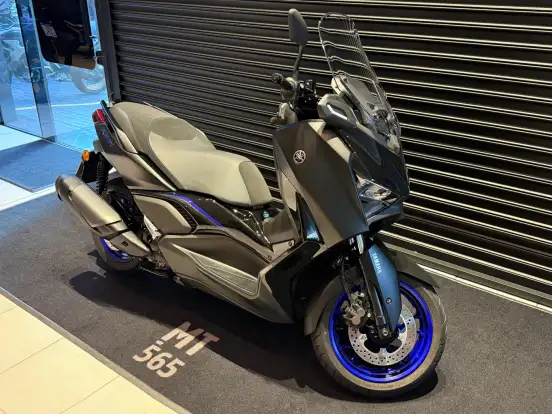 YAMAHA-XMAX 300 CONNECTED ABS-2025