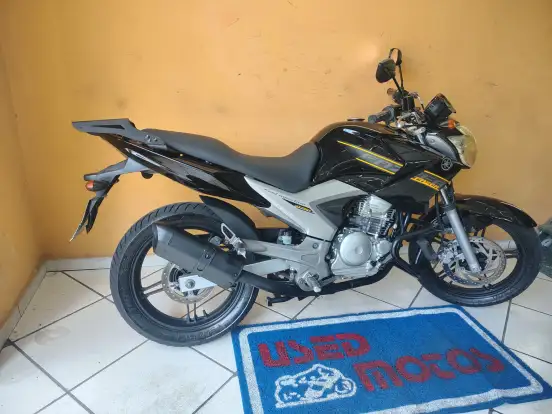 YAMAHA-YS 250 FAZER-2011